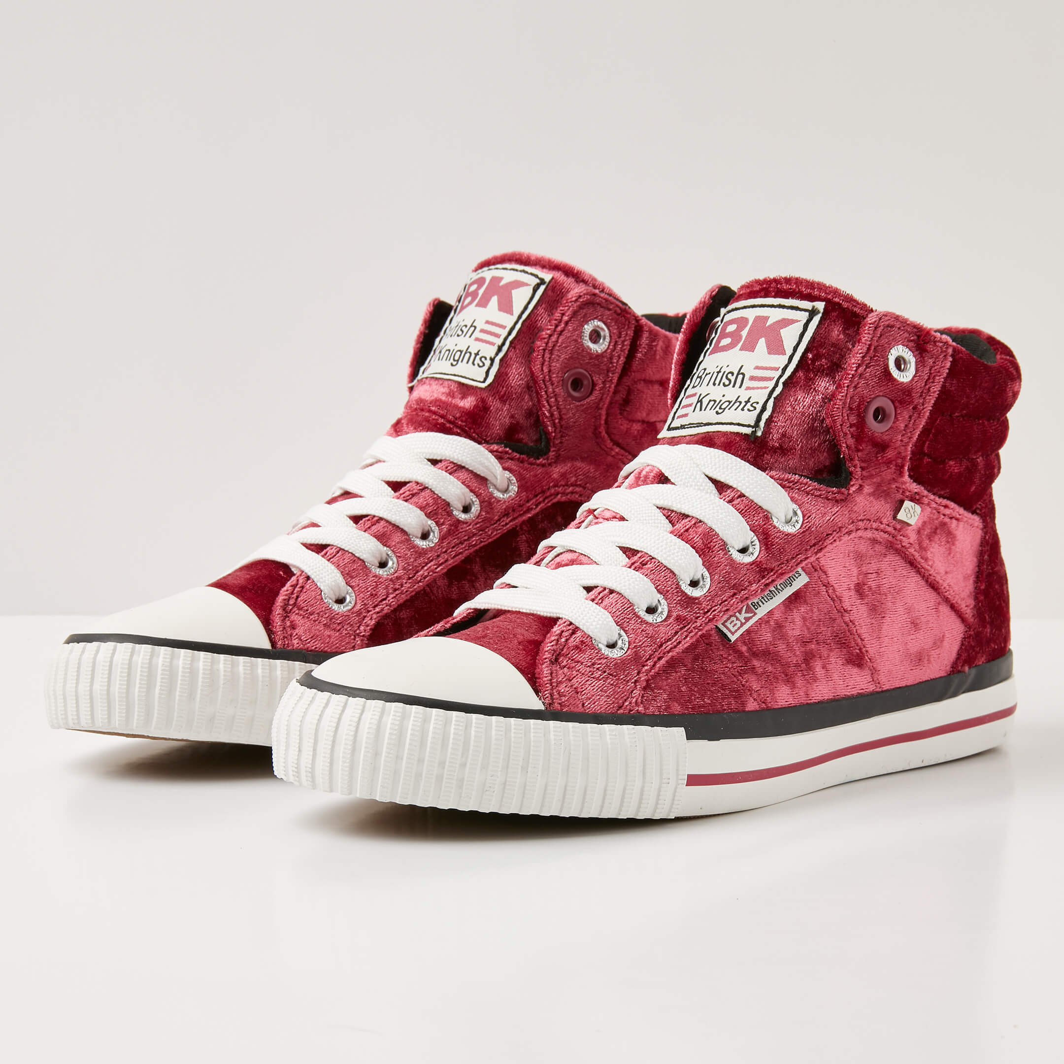 British Knights Sneaker Front view  B43-3732-01 DEE HIGH-TOP FEMALE
