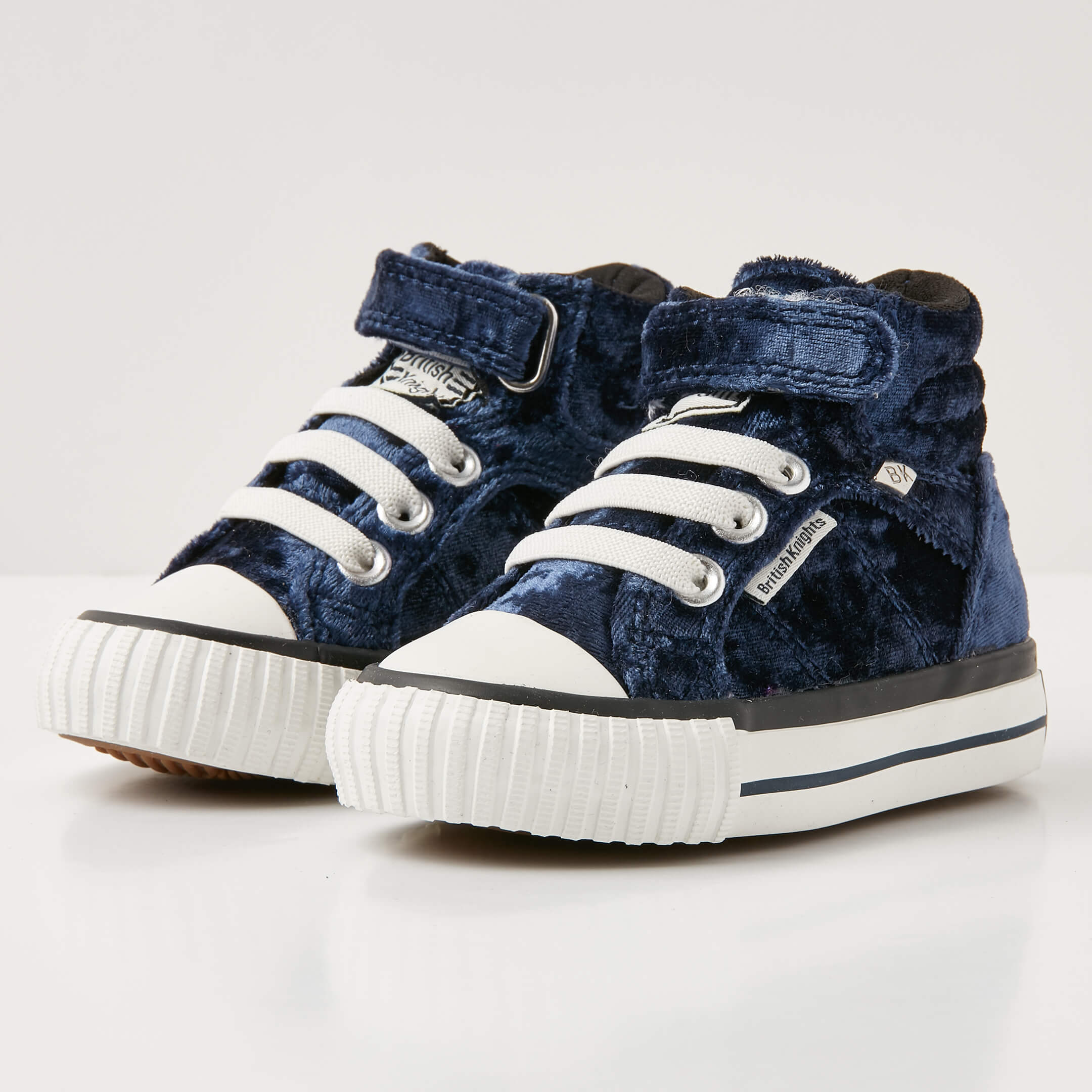 British Knights Sneaker Front view  B43-3732I-02 DEE HIGH-TOP FEMALE
