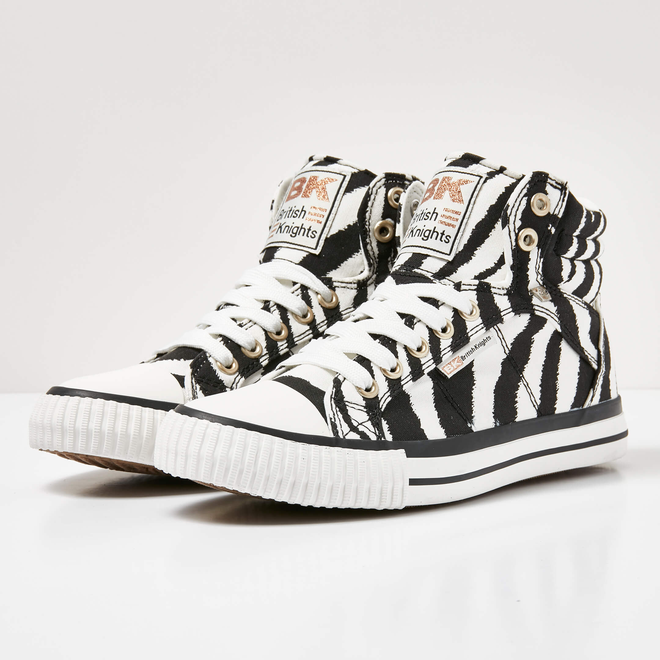 British Knights Sneaker Front view  B44-3790-05 DEE HIGH-TOP FEMALE
