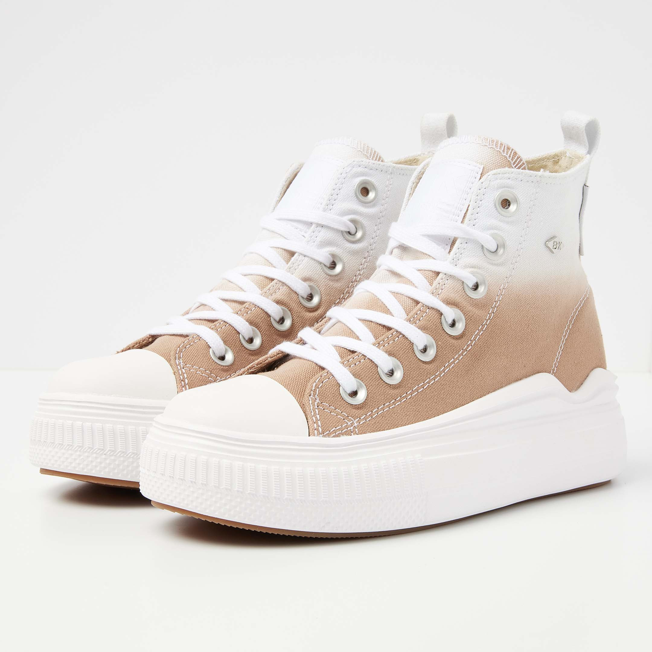 British Knights Sneaker Front view  B53-3712-06 KAYA FLOW MID HIGH-TOP FEMALE